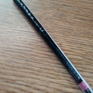 Avon True Color Lip Liner "Pink Delight"